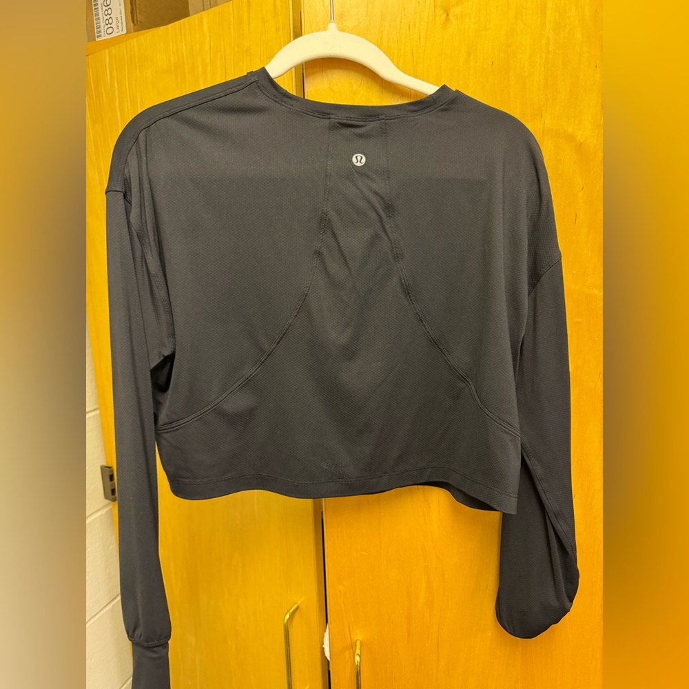 Lululemon Cropped Black Long Sleeve